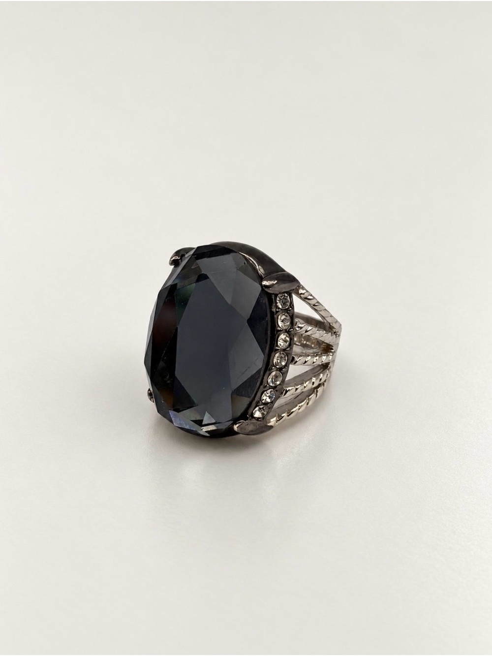 Lia Sophia Faceted Oval Crystal Statement Ring Size 6.5